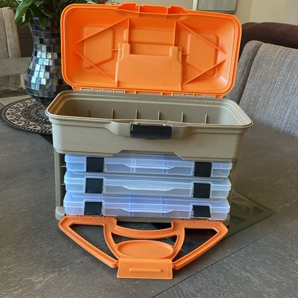 Large Multi Purpose Storage Box with separate sections - Picture 2 of 11